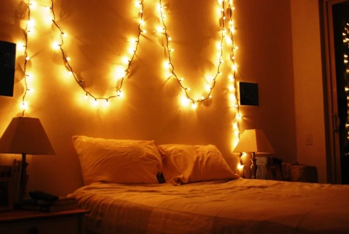 How to decorate a bedroom with christmas lights