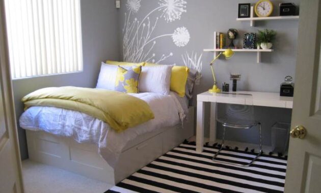 How to decorate a square bedroom