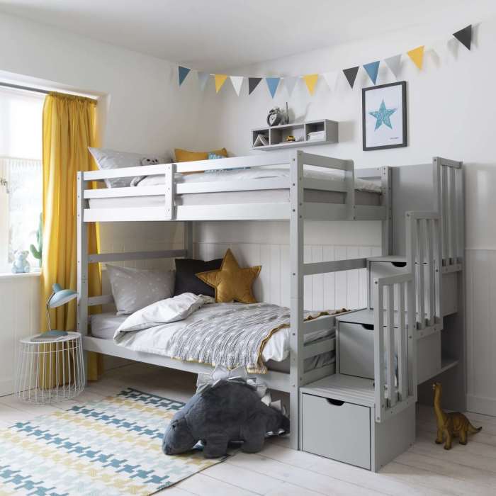 How to decorate a bedroom with bunk beds