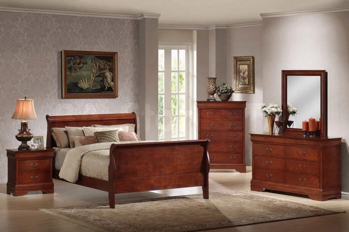 How to decorate a bedroom with wood furniture