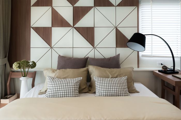 How to decorate bare wall in bedroom