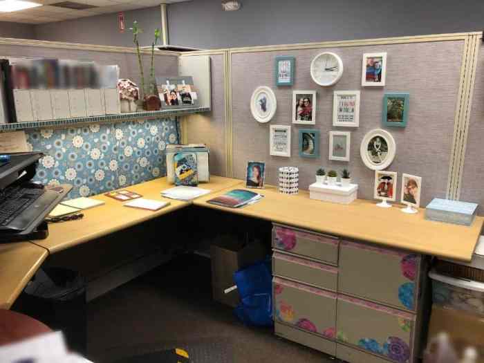 How to best decorate office cubicle