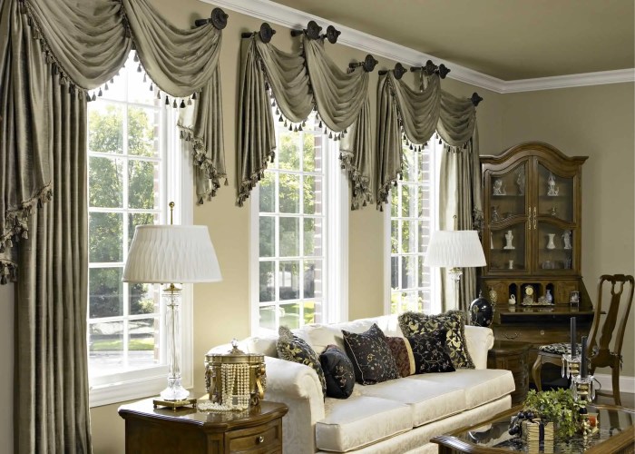 How to decorate a window with sheer curtains