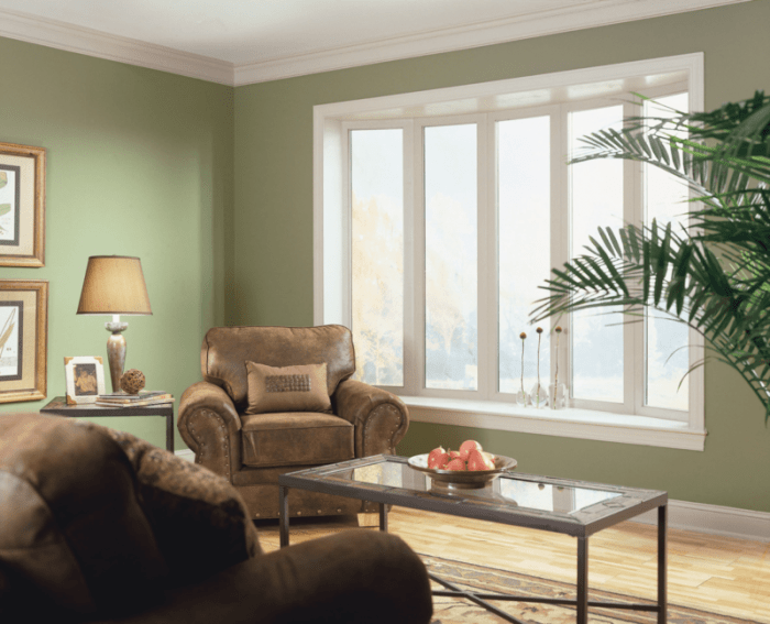 How to decorate windows in a living room